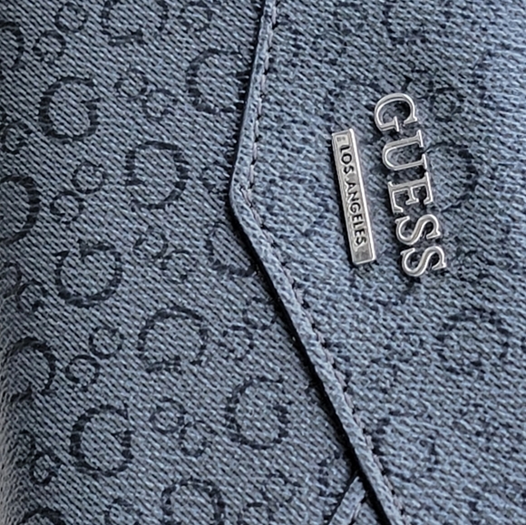 Guess Zip-Around Wallet - Picture 1 of 3